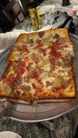 Frank's Pizzeria food