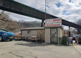 Johnny's Diner outside