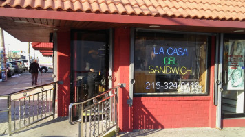 La Casa Del Sandwich food