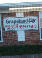 Grapeland Cafe food