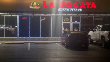 La Fogata Mariscos outside