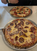 Ianni Pizzeria food