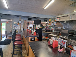 Clarktown Pizzeria inside