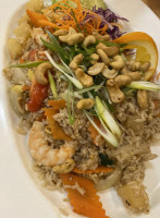 Heng's Thai Cuisine food