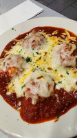 Roberto Italian Restaurant, LLC food