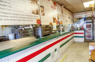 Maldini's Pizza inside