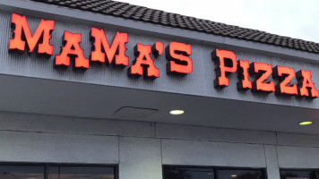 Mama's Pizza food