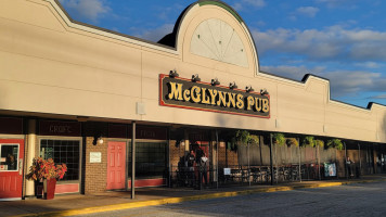 Mcglynns Pub Pike Creek inside