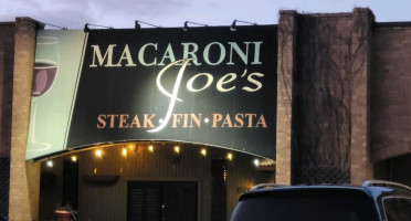 Macaroni Joe's food