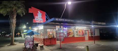 Bob's Drive in outside