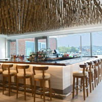 Skiff Bar at the Marriott Newport Rhode Island food