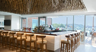 Skiff Bar at the Marriott Newport Rhode Island food