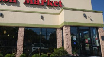 Boston Market outside