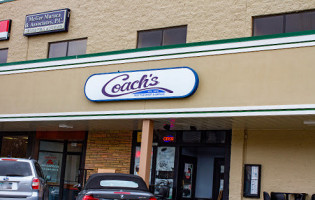 Coach's Bottleshop Grille food