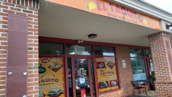 El Taquito outside