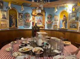 Buca Di Beppo Pittsburgh Station Square food