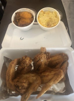 L&g Southern Soul Food inside