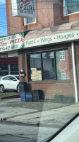 Johnny's Pizza outside