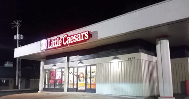 Little Caesars Pizza food