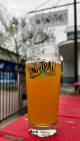 Sinistral Brewing Company inside