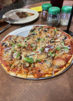 5th Street Pizza food