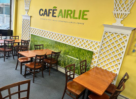 CAFE AIRLIE inside