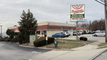 Franzone's Pizzeria Restaurant Sports Bar outside