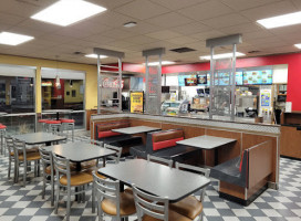 Carl's Jr. inside