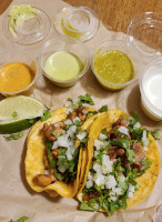 La Bodega Taco food