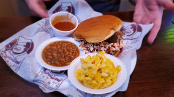 Dreamland Bbq food