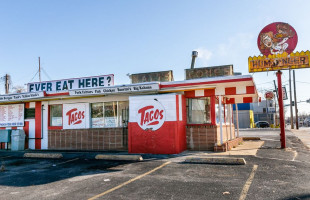 Humdinger Drive-in And Food Truck food