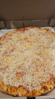 Yaghi's New York Pizzeria food