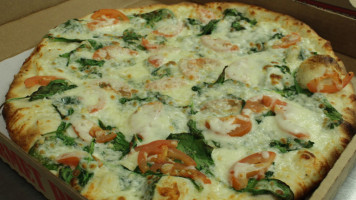 Yaghi's New York Pizzeria food