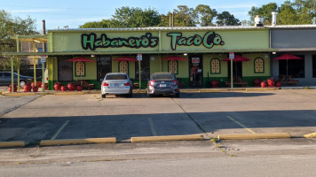 Habanero's Taco Co. food