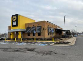 Buffalo Wild Wings outside