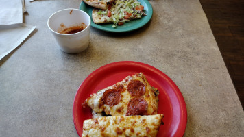 Mr Gatti's Pizza food