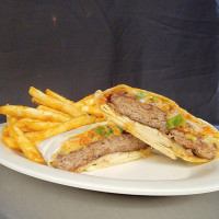 Brickyard Burgers Brews food