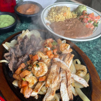 Gabachos Mexican Grill food