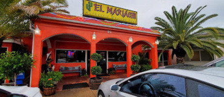 El Mariachi Restaurant outside