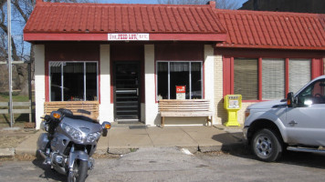 Feed Lot Cafe outside