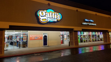 Mr Gatti's Pizza food