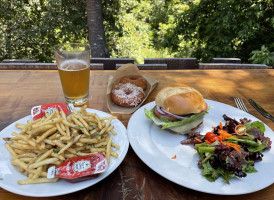 Big Sur Roadhouse food