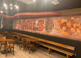 Pat's Pizza Kennett Square inside