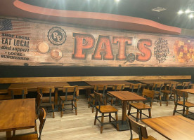 Pat's Pizza Kennett Square inside