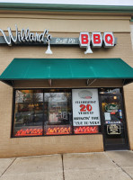 Willard's Real Pit Bbq food