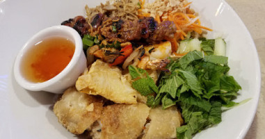 Viet Aroma Asian Cuisine food