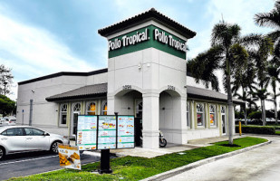 Pollo Tropical outside