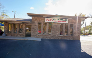 Paul's Pizza Palace outside