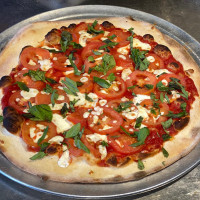 Cane D'oro Wood Fired Pizza food