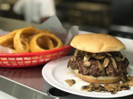 Stomp's Burger Joint food